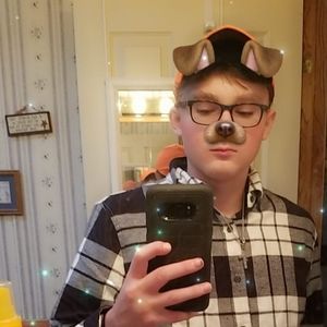 Meet your Posher, Dominic